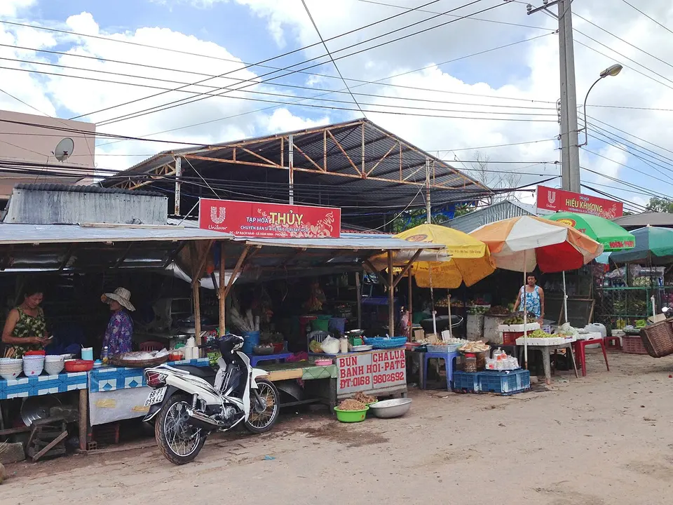Làng chài Hàm Ninh, ảnh 2